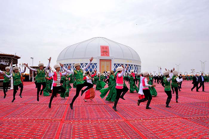 رقص ترکمنی 
