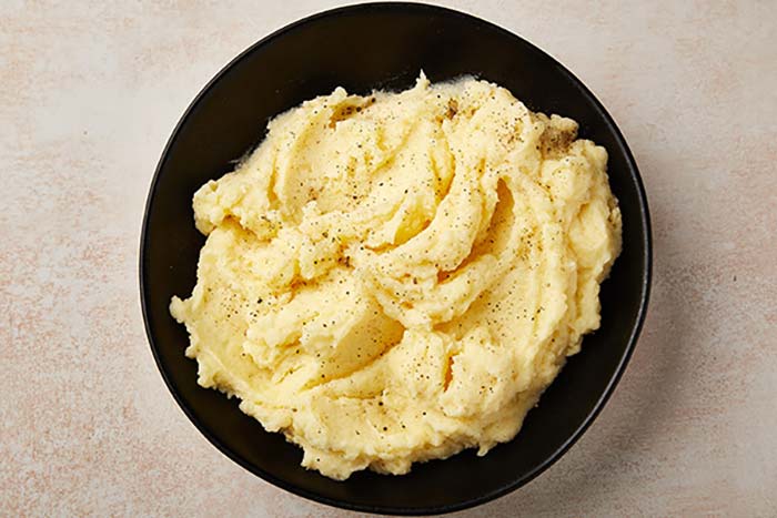 تغذیه پوره ماهیچه و سیبزمینی شیرین: منبع آهن و انرژی